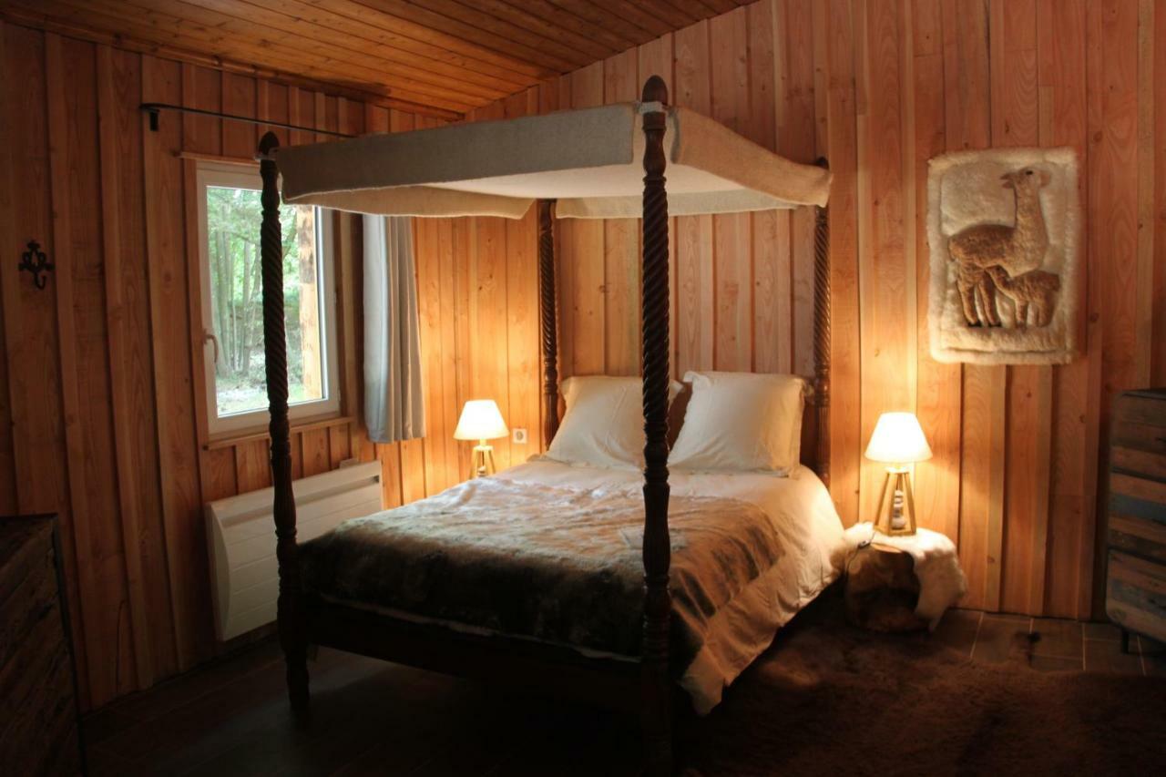Апартаменты L'Isba Des Bois, Hors Du Temps Janvry  Экстерьер фото