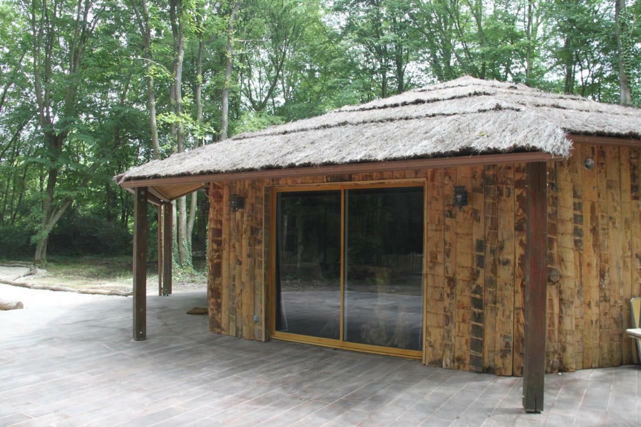 Апартаменты L'Isba Des Bois, Hors Du Temps Janvry  Экстерьер фото