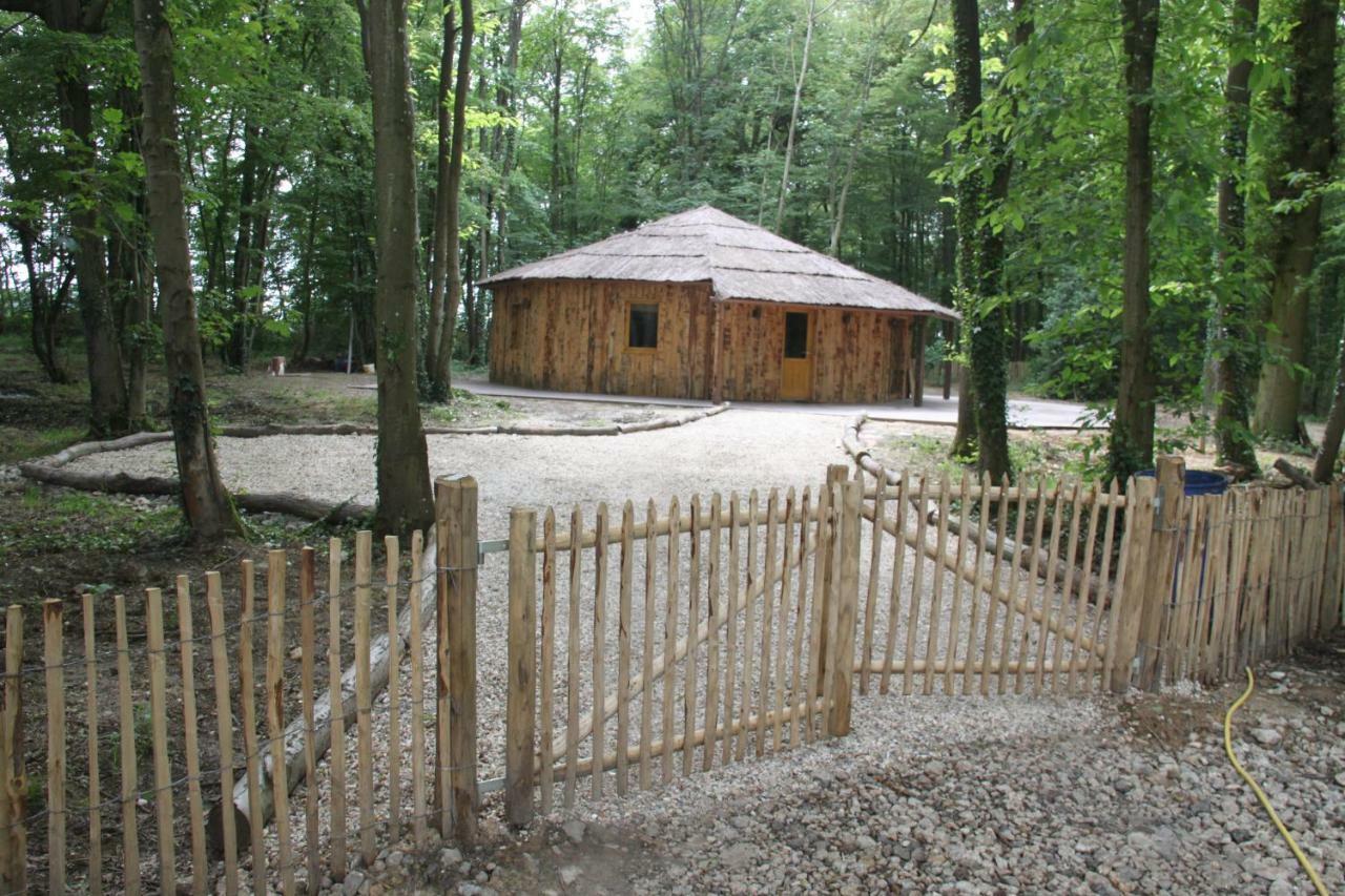 Апартаменты L'Isba Des Bois, Hors Du Temps Janvry  Экстерьер фото